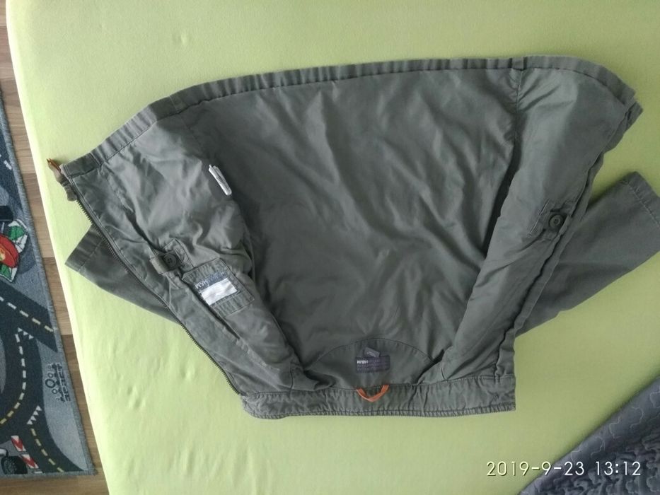 Geaca/ haina de primăvară/toamna H&M
