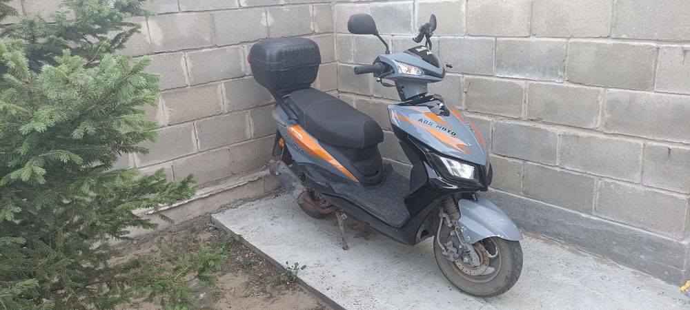 Продам скутер 150 куб.