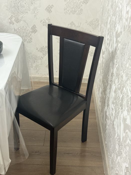 Стулья, 8 штуков