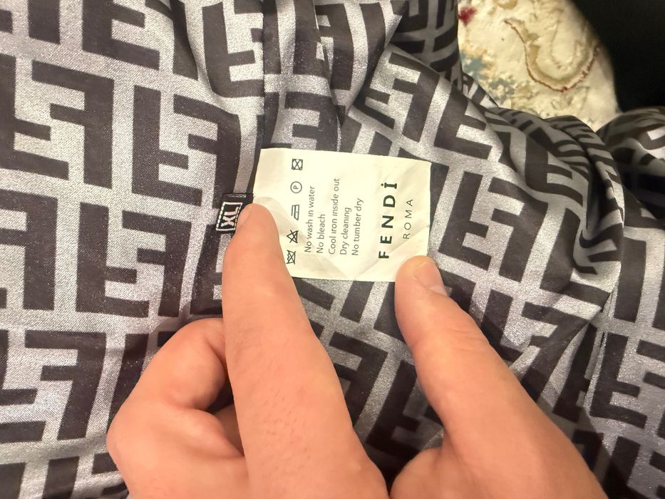 Кожанка Fendi оригинал