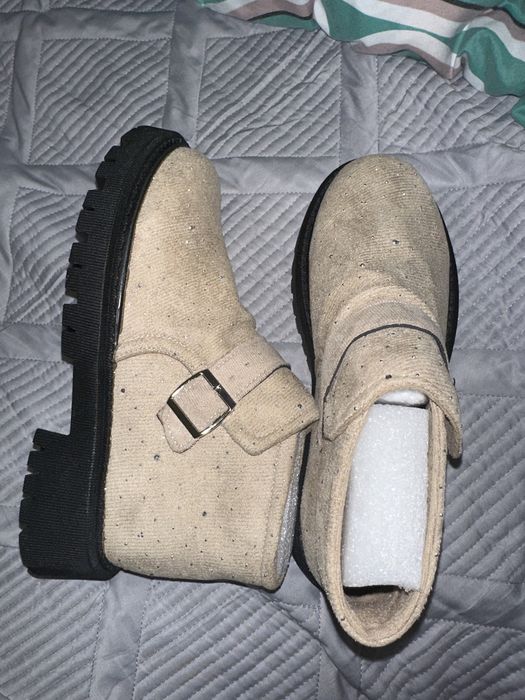 Женские ботинки.