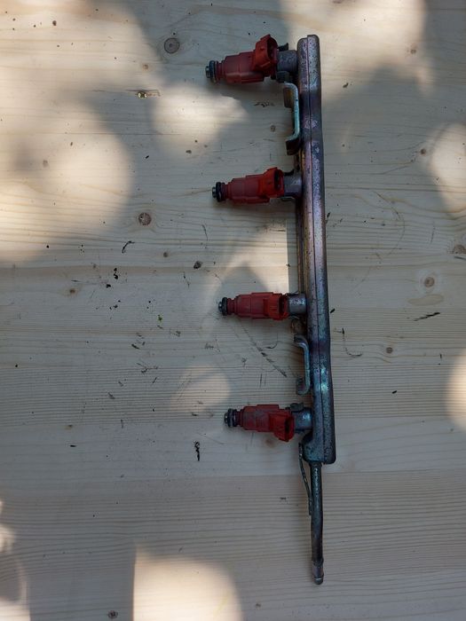 Горивна рейка Нисан Примера , Алмера Тино / Nissan Primera