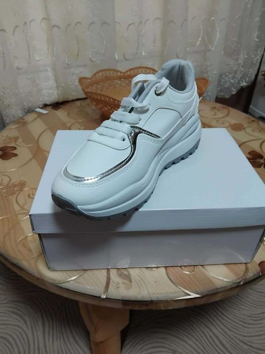 Дамски обувки 37 номер