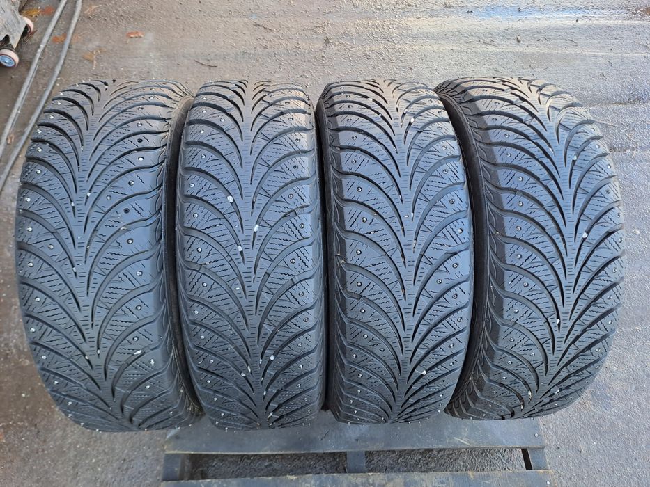 4бр. Зимни гуми с Шипове 195/65/15 SAVA Eskimo Stud