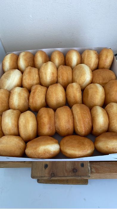 Бауырсаки, торты, пироги, чайный стол