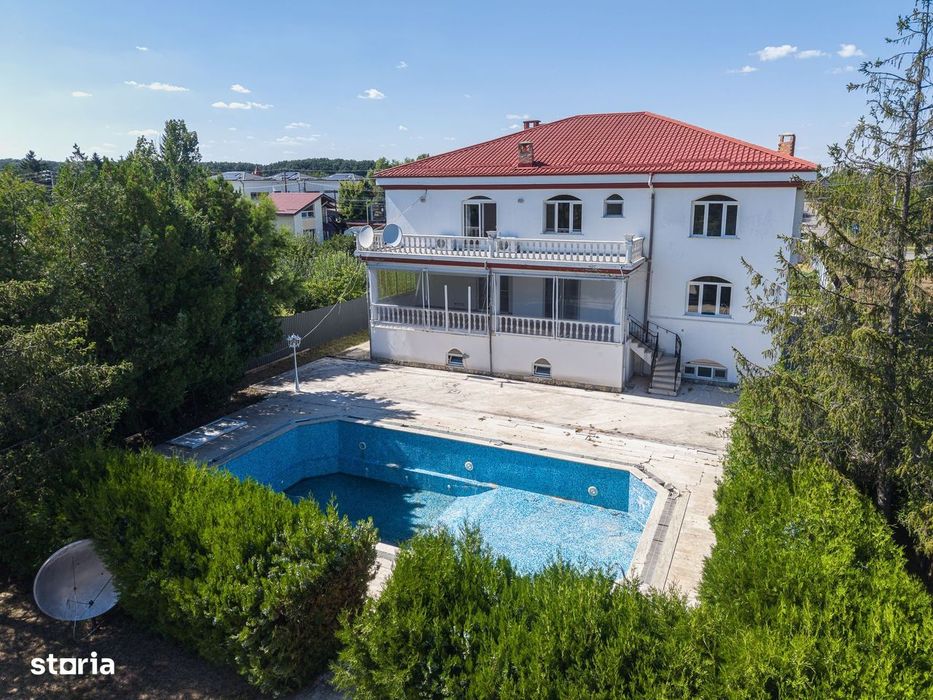 Domeniu privat 5.000 mp, cu reședință de 625 mp și piscină, Corbeanca