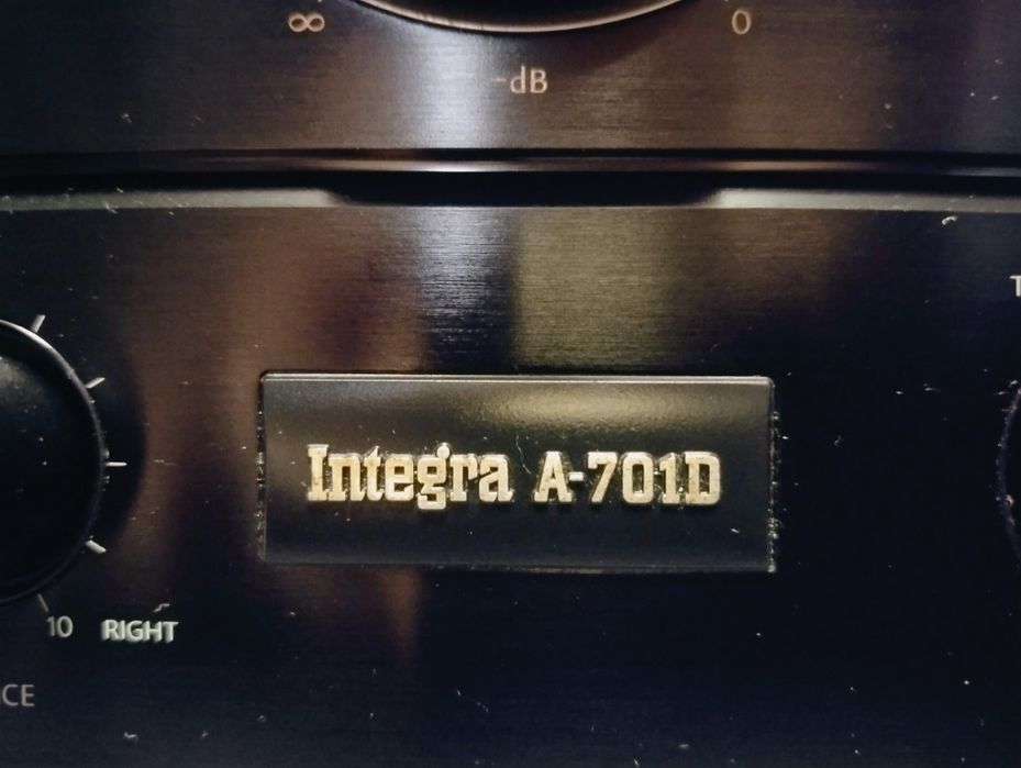 ONKYO Integra A-701D