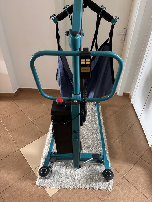 Vand elevator/ lift pentru persone cu handicap