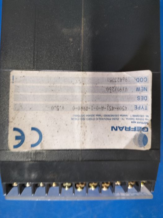 Regulator de temperatura GEFRAN