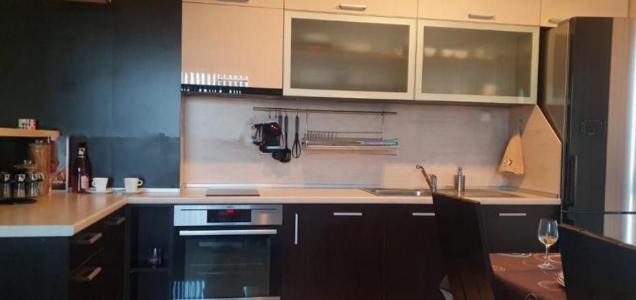 Дава се под наем Четиристаен апартамент в София, Полигона - 140 кв.м за 1000 € - Снимка #1