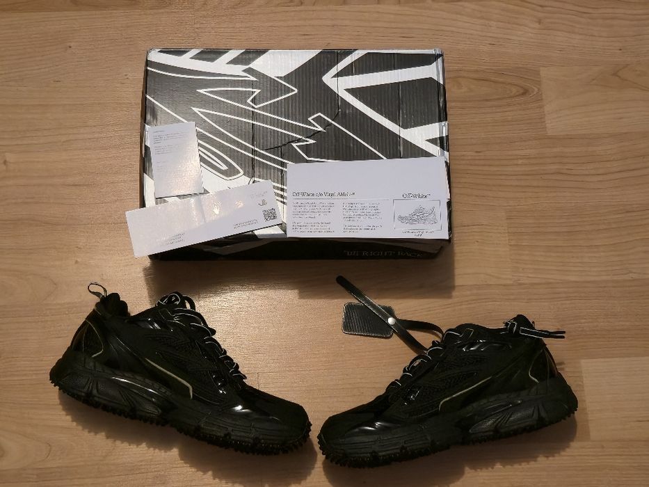 Off-White Be Right Back Full Black