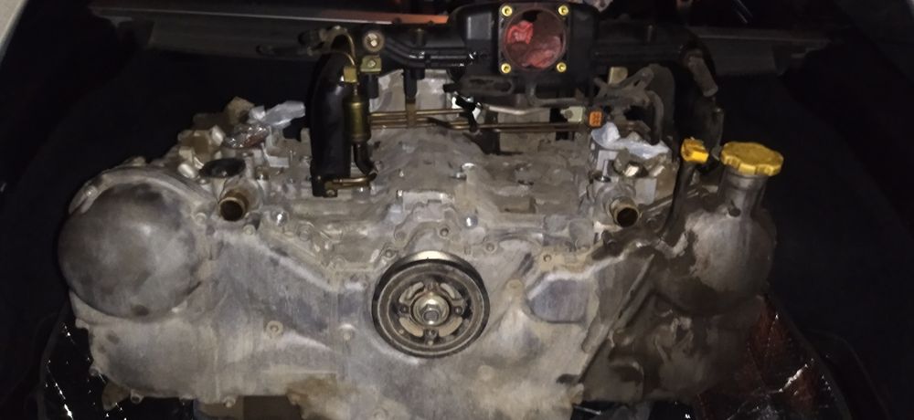 Продам двиготель Субару  3.0л