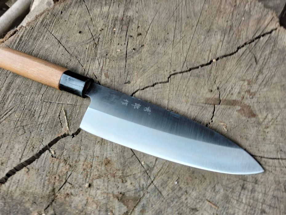 Cuțit DEBA lungime lamă 19cm, grosime lamă 5 MM, lungime cuțit 32cm mâner Magnolie. Predare în Iași.