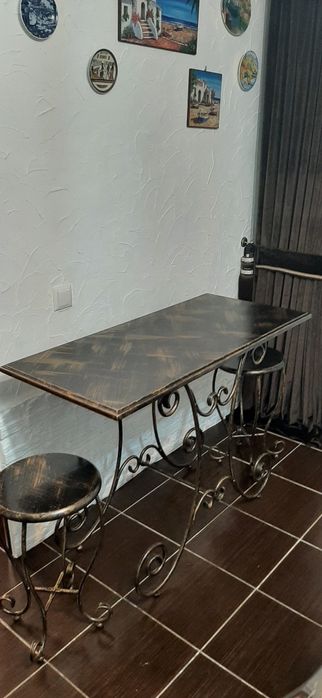 Продам  кованный стол  и стулья