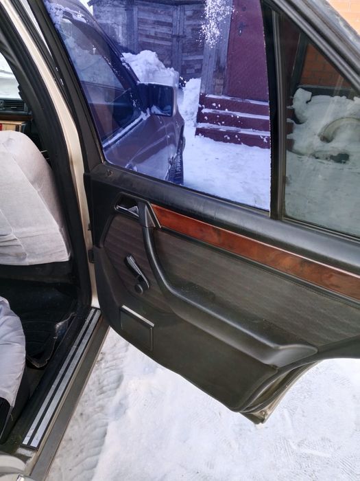 Продам машину мерседес