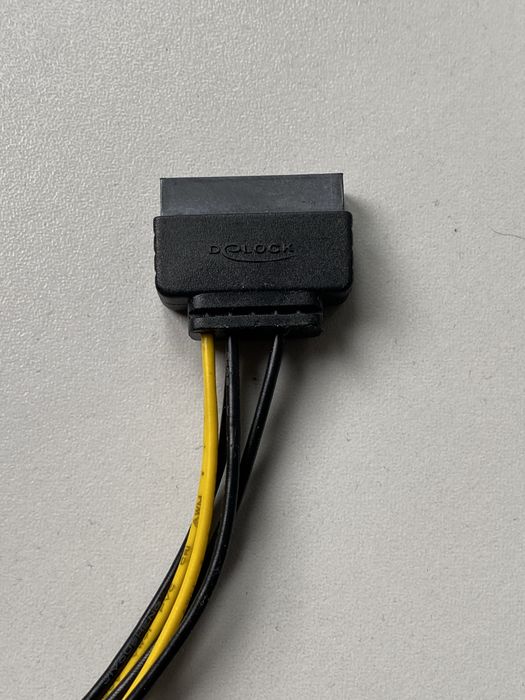 Cablu 6pin tata la SATA tata