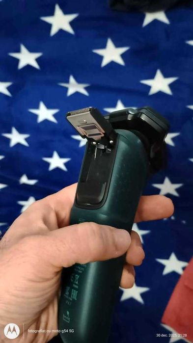 Shaver Series 5000 Aparat de bărbierit electric umed şi uscat