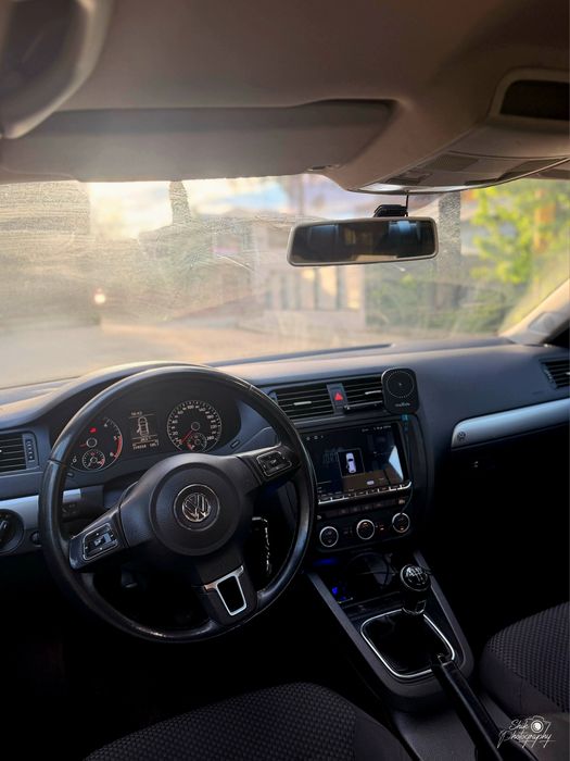 Volkswagen Jetta (2014) – 1.6 TDI | Foarte Îngrijită | Dotări Multimedia Premium