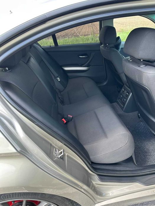 Vând BMW e90 facelift