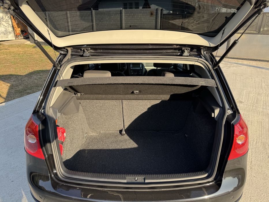 Volkswagen Golf 5 1.6 MPI BSE