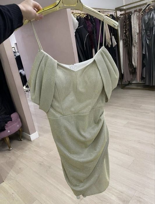 Красивое вечернее платье