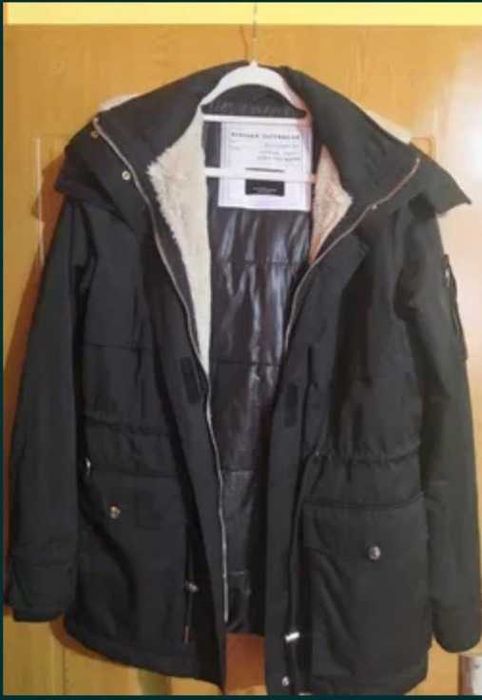 Geacă damă îmblănită Bershka măr. S-M, de iarnă, preț neg. sau schimb