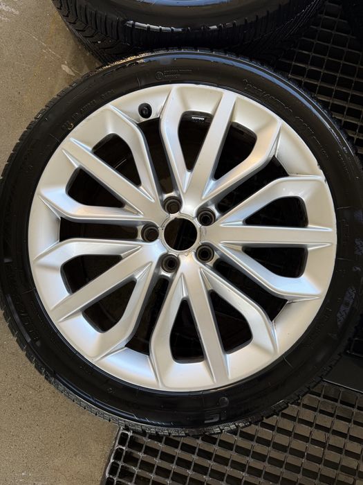 Audi 5-W-Speichen алуминиеви джанти 7,5Jx19H2 ET33 5x112