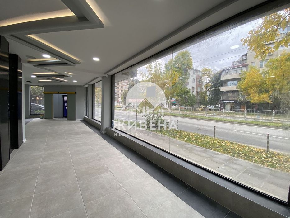 Дава се под наем Магазин в Варна, Лятно кино Тракия - 450 кв.м за 2992.17 € - Снимка #2