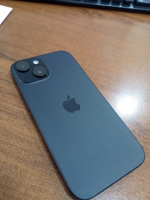 Продам Айфон 15 / 128