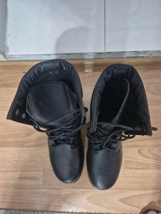 Продам новые берцы