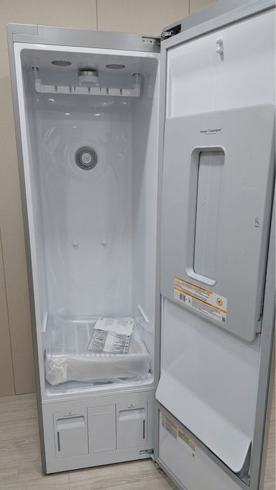 Паровой шкаф LG Styler