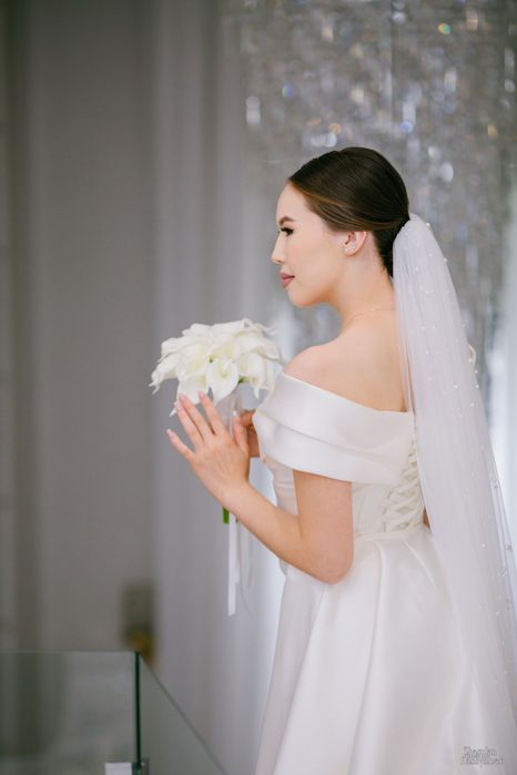 Продам свадебную платье