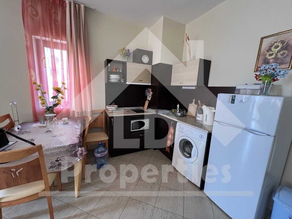 Продава се Тристаен апартамент в Варна, Център - 95 кв.м за 1564 €/кв.м - Снимка #3