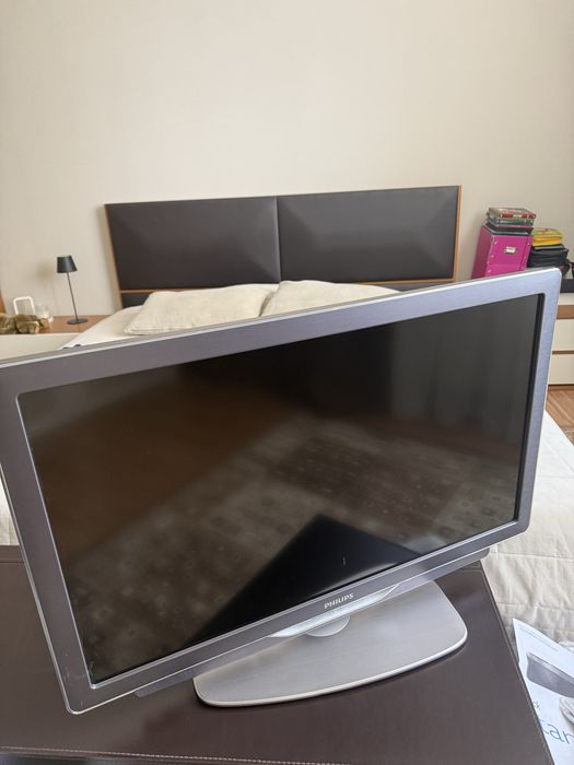 Телевизор PHILIPS