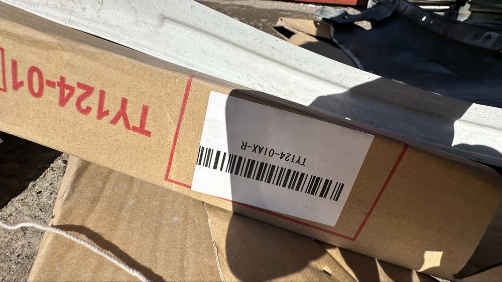 Продам крылья на камри 40