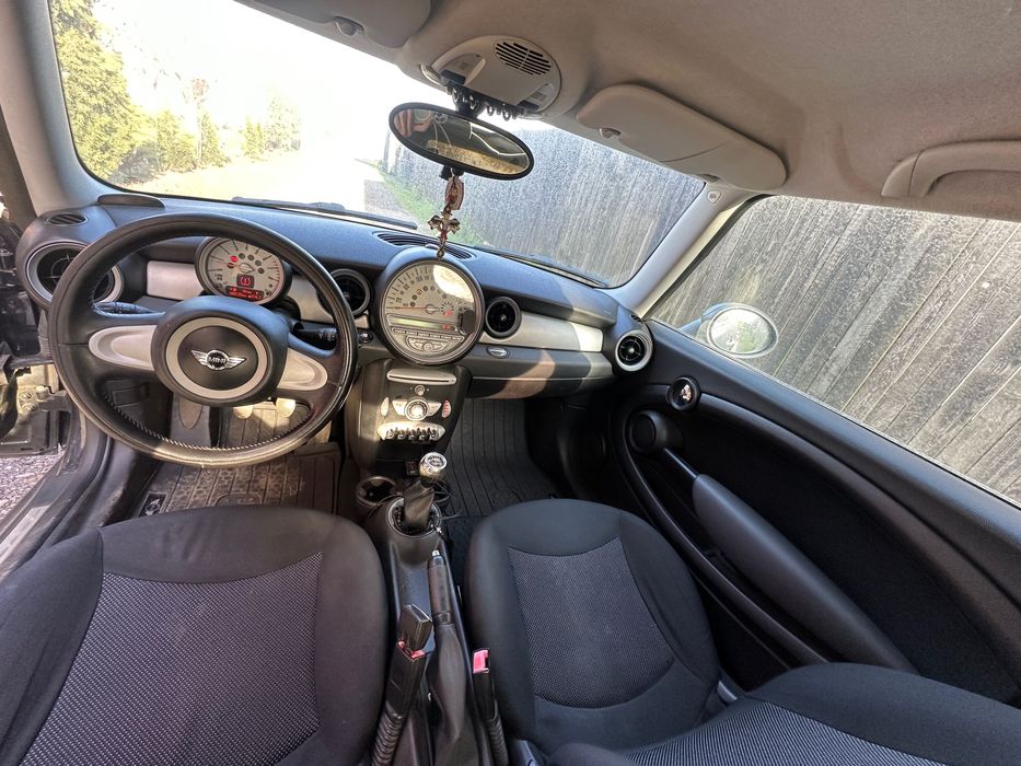 Mini cooper one,an 2008,185000 km,proprietar,preț 3000 euro