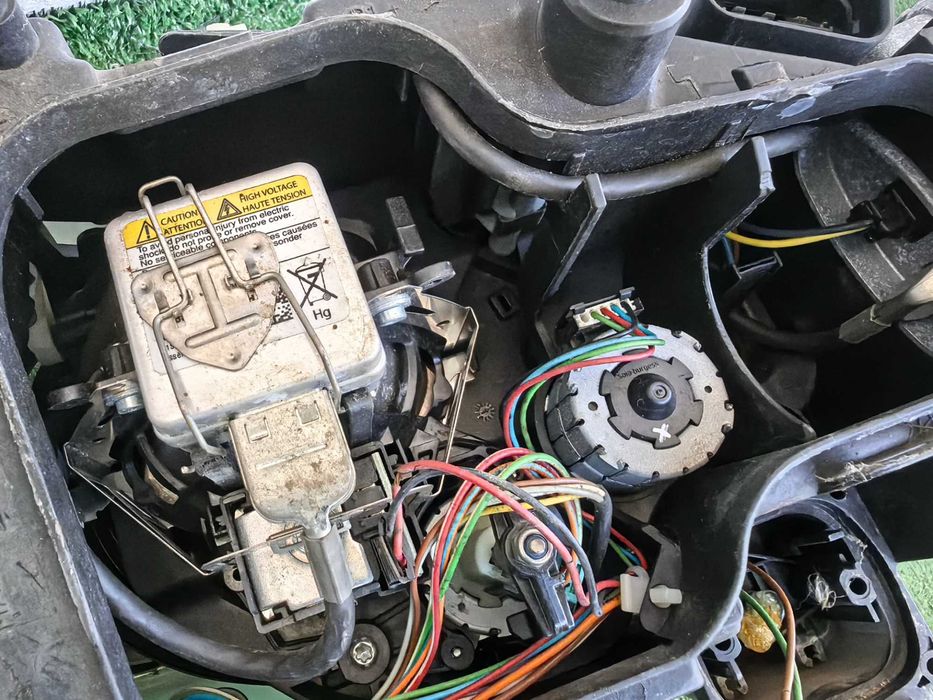 Фар за BMW 3 E90 / E91 / БМВ 3 Е90 Е91