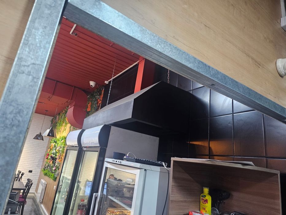 Продам зонт в хорошем состоянии