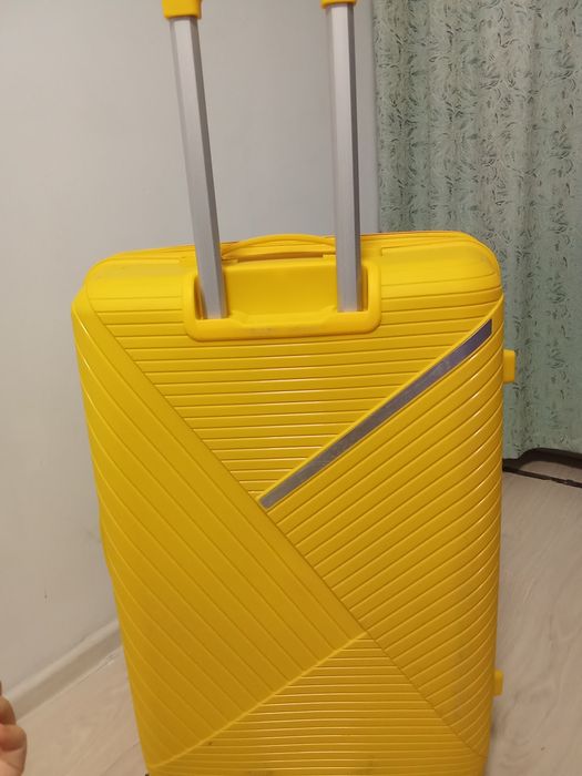 Продам чемодан большой