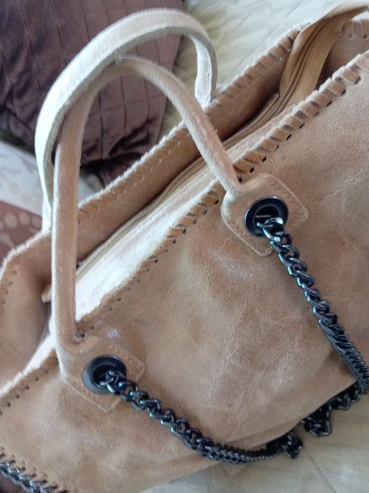 Продавам дамска италианска чанта естествена кожа