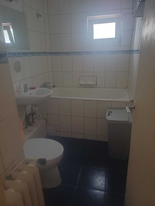 Incirieri apartament.Dau in chirie apartament cu doua camere zona nufarul onisifor ghibu.Suprafata utila 68 mp.Etaj 1.zona linistita,merita vazut