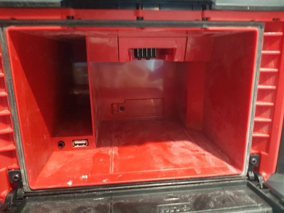 Vand radio milwaukee m18