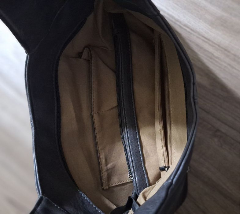 Vând geantă damă, gri, Marco Polo, nouă