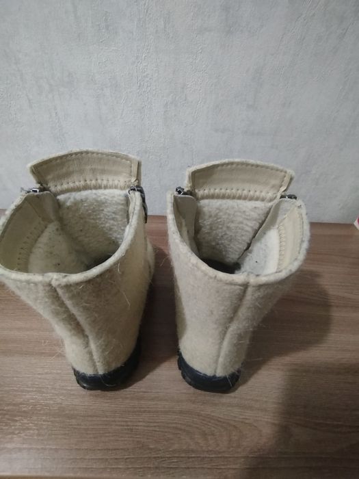 Продам валенки детские.