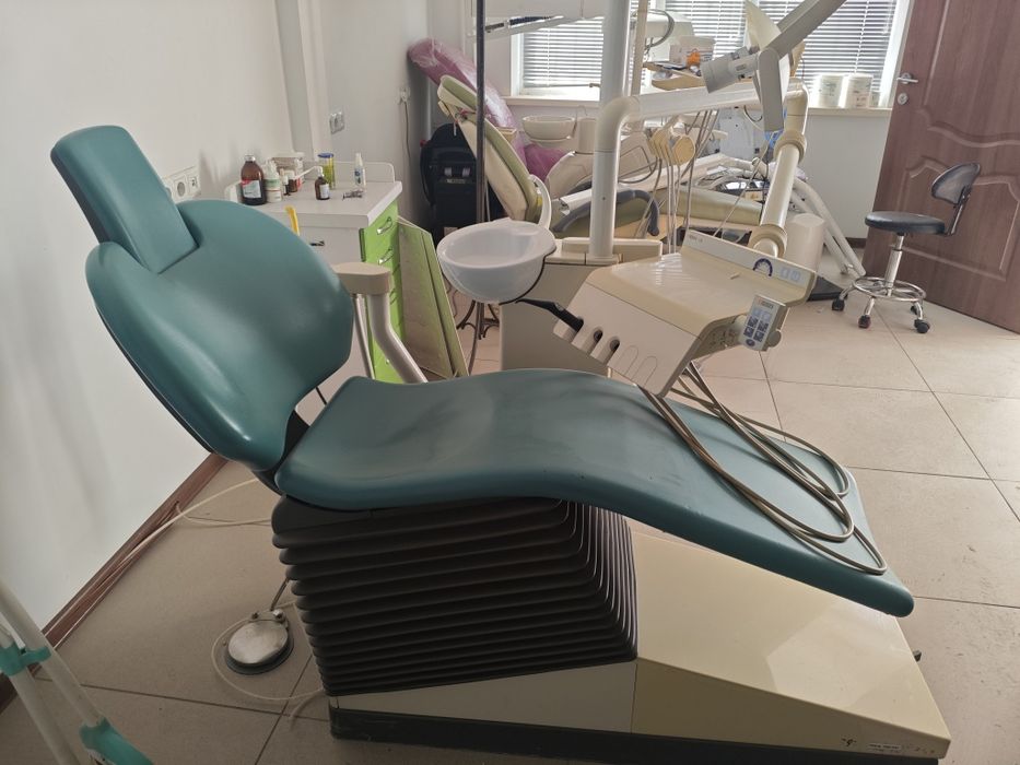 Продам стоматологическое кресло Sirona
