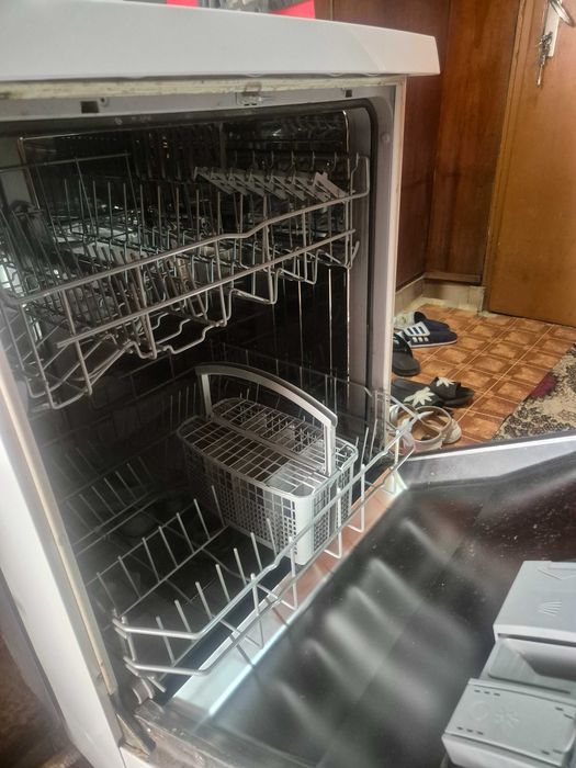 Съдомиялна машина Bosch Silence 3in1