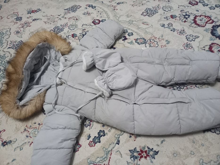 Продам комбинезон зимний