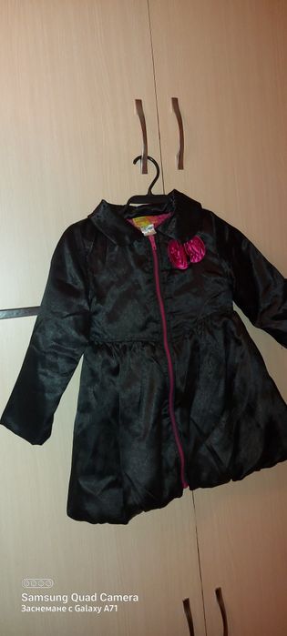 Продавам зимно палтенце за малка принцеса на 2 годинки