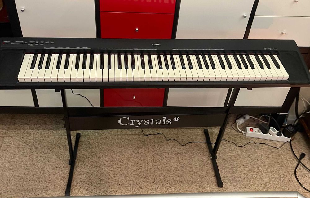 Продава преносимо пиано Yamaha N-30 Grand piano в отлично състояание.