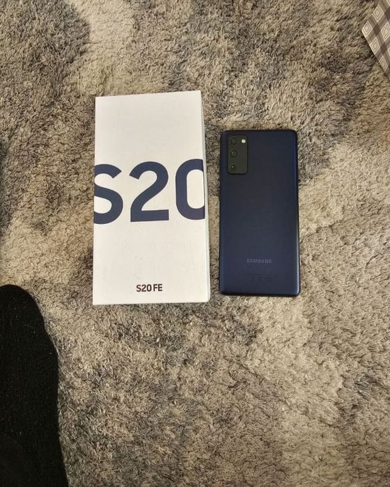 Samsung s20fe идеал